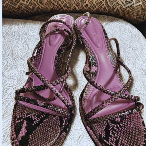 Rocco D'Amelio Lavender Strappy kitten heels classy snake skin look size 8 NWT - Picture 2 of 7